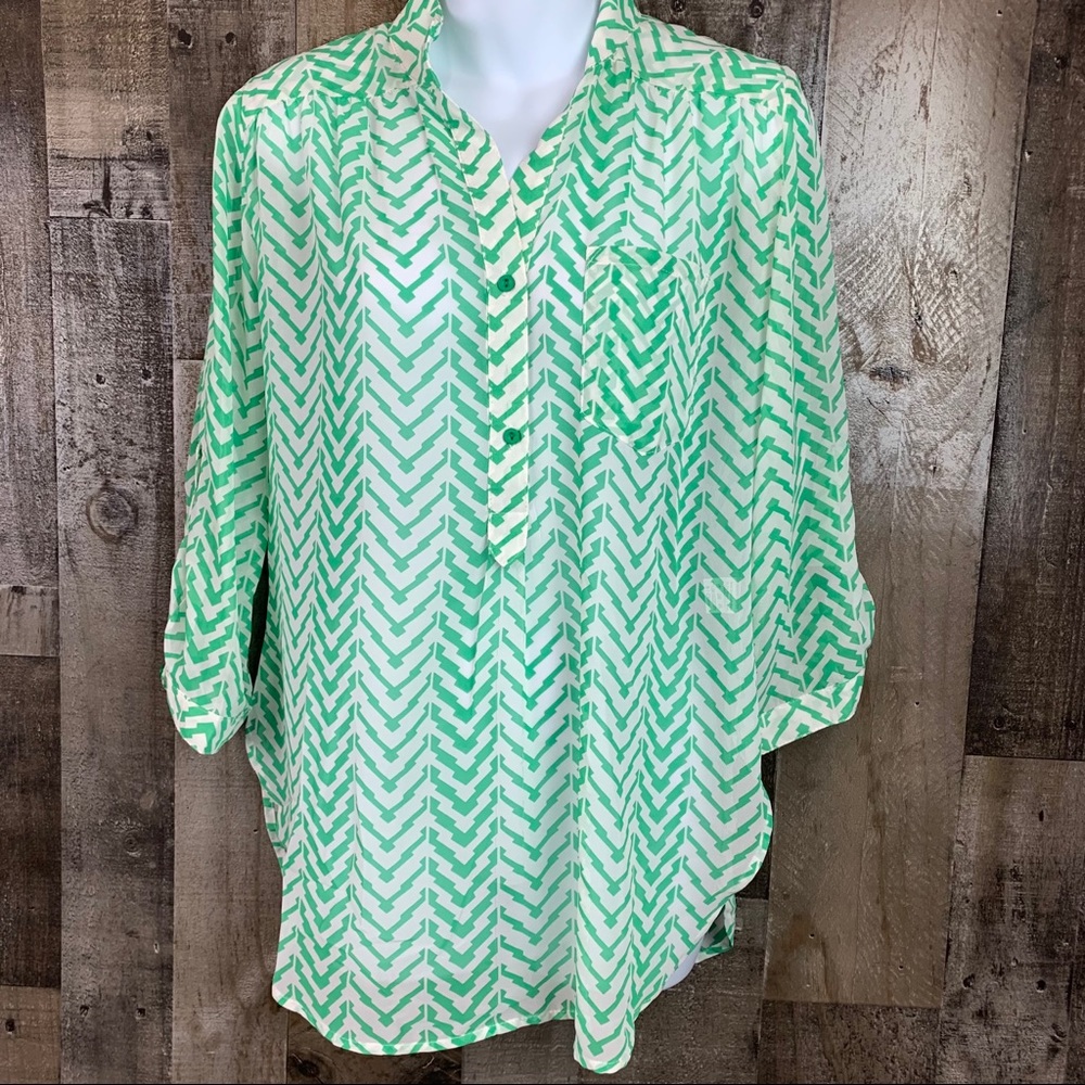 Xtaren Green White Print Blouse Size Small